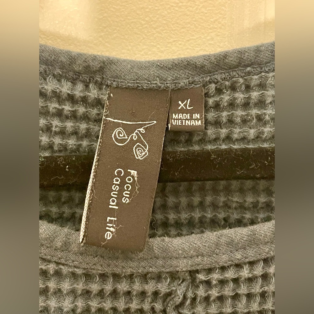 Focus Casual Life Waffle Knit Top XL 100% Cotton Tunic Pocket Button - Picture 2 of 6